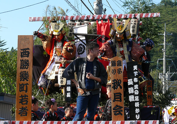 �����y�����