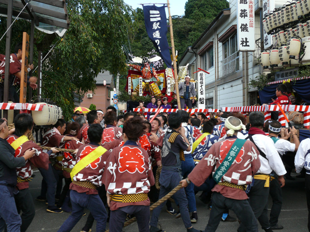 �w�ʂ�ƁA�{���Ԃ���