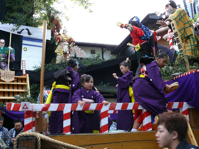 ��V�����