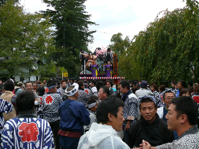 �k���������