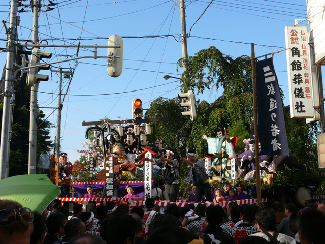 �w�ʂ�ƁA�{���Ԃ���