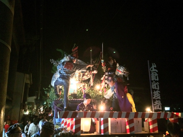 ��V�����