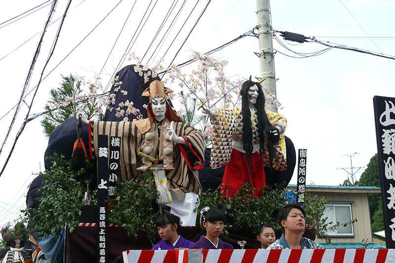 ��V�����