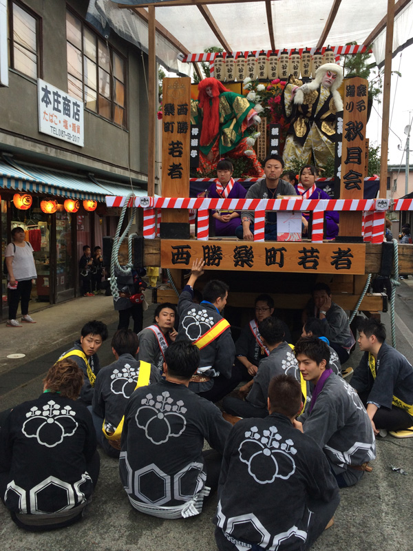 �����y�����